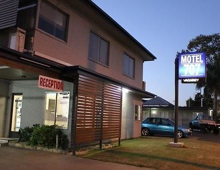 Motel 707 Emerald Exterior photo